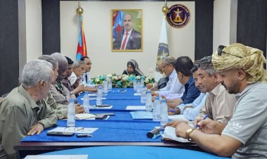 تنفيذية انتقالي العاصمة عدن تقف أمام الوضع الخدماتي المتردي وتؤيد قرارات محافظ العاصمة