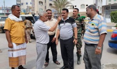 مدير عام المنصورة يتفقد سير أعمال النظافة والتحسين بعدد من شوارع المديرية