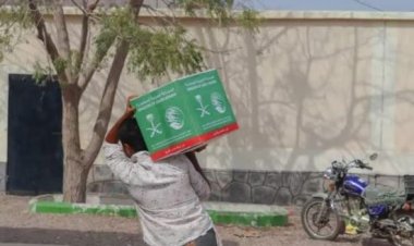 سلمان للإغاثة يوزع مساعدات غذائية في 3 مديريات بحضرموت