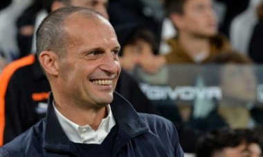 أليغري يرفض عرضًا مغريًا لتدريب الهلال السعودي