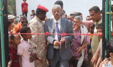 محافظ لحج يفتتح أول متنفس عام بمدينة الحوطة