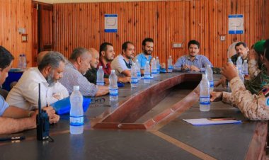 اللجنة الأمنية بمديرية البريقة تقر منع دخول الطرادت أبو (4) عجل ومنع تعاطي القات بشاطئ كود النمر والحدائق