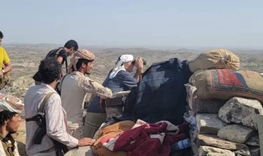 مدير أمن لحج العميد طيار حسين الجنيدي يقوم بزيار في أول ايام عيد الأضحى لعدد من مواقع جبهات القتال في الحد يافع