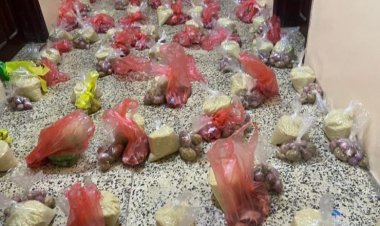 مؤسسة ريما الطبية توزع لحوم و مواد غذائية للأسر المحتاجة واليتامى بالعاصمة عدن