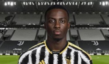 رسميا.. يوفنتوس يعلن التعاقد مع نجل رئيس دولة إفريقية