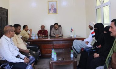 تنفيذية انتقالي المكلا تقف على التحضيرات الجارية لإحياء يوم الأرض 7/7.