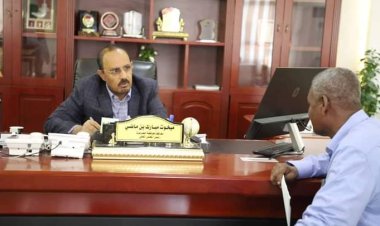 محافظ حضرموت يبحث أوضاع ونشاط مكتب الزراعة والري واستعداداته للمشاركة في مهرجان البلدة