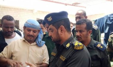 مدير أمن أبين يتفقد نزلاء السجن المركزي في المحافظة