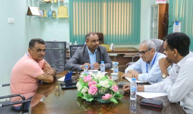 الجمحي يلتقي وفد منظمة الصحة العالمية لمناقشة مشروع إعادة تأهيل قسم الأطفال و التغذية بمستشفى المكلا