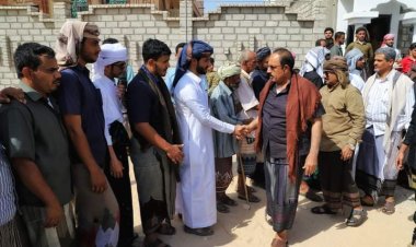 محافظ حضرموت يشارك في تشييع جثمان الشيخ مبروك بن سالم بن سويدان شيخ قبيلة آل ماضي