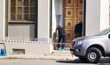 انفجار عبوتين حارقتين أمام محفل الماسونيين الكبير بأثينا