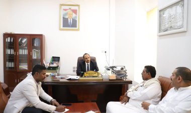 محافظ حضرموت يبحث أوضاع مديرية تريم وسُبل استئناف مشروع الصرف الصحي.