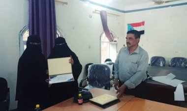 منسقية الانتقالي بكلية الحاسوب بجامعة ابين تكرم طلابها الاوائل