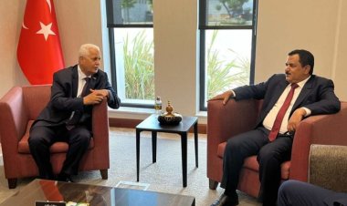 وزير الدفاع يشارك في المعرض الدولي للصناعات الدفاعية باسطنبول