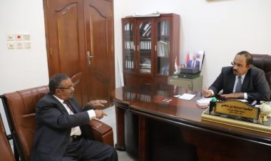 محافظ حضرموت يلتقي رئيس الشعبة الجزائية المتخصصة بالمحكمة الجزائية الاستئنافية المتخصصة