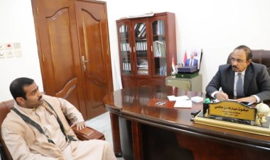 محافظ حضرموت يبحث أوضـاع مديـرية العبـر واحتيـاجاتها