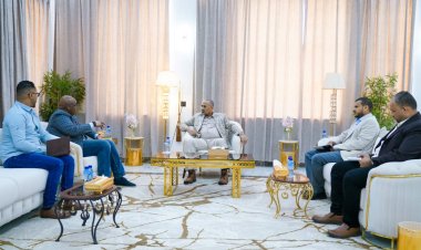 الرئيس الزُبيدي يطّلع على جهود منظمات الأمم المتحدة لتوفير حلول مستدامة لمشكلة النزوح.