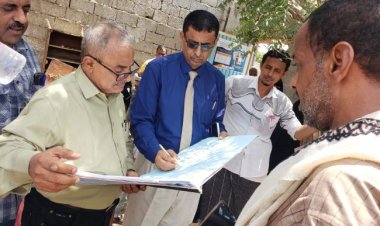 مدير عام مكتب الصحة العامة والسكان بلحج يتفقد سيرعمل حملة النشاط الايصالي الجولة الثالثة بمديرية تبن