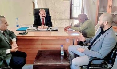 القائم بأعمال المحافظ يلتقي إدارة هيئة مستشفى شبوة ويشيد بمستوى تقديم الخدمات.