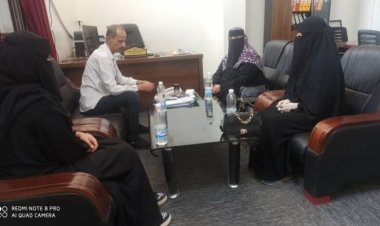 مكتب الشؤون الاجتماعية والعمل بلحج يناقش قضايا المرأة مع اللجنة الوطنية