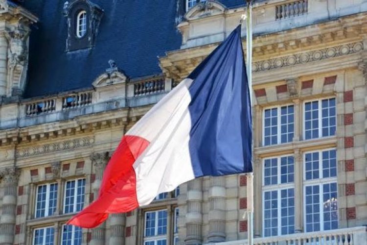 رئيسة الوزراء الفرنسية: العنف لن يمر ونعمل بقوة لاستعادة النظام
