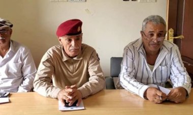 العميد مهدي يناقش مع مكتب التربية والتعليم بالمحافظة الترتيبات الجارية لاستقبال العام الدراسي الجديد