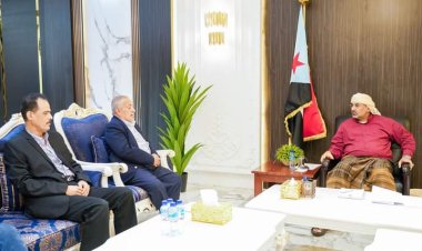 الرئيس  القائد عيدروس الزُبيدي يطّلع على نشاط نقابة الصحفيين والإعلاميين الجنوبيين