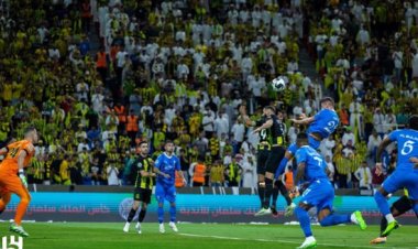 الهلال يطيح بالاتحاد من البطولة العربية