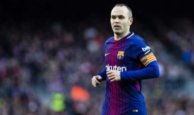 إنيستا يرغب في تطوير كرة القدم بالإمارات