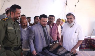 رئيس انتقالي شبوة يزور جمعية الصناعات النسيجية بالروضة.