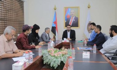 رئيس الهيئة الوطنية للإعلام يعقد اجتماعا مشتركا مع عدد من مديري مكاتب الإعلام في محافظات الجنوب