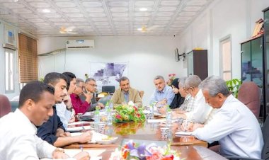 لجنة المناقصات تناقش وتقر عددا من المشاريع التنموية والخدمية.