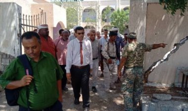 مدير عام مكتب الصحة العامة بلحج يتفقد سير عمل صيانة وتأهيل مبنى المعهد الصحي بالمحافظة