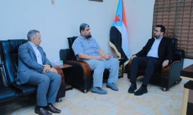 رئيس الهيئة الوطنية للإعلام الجنوبي يلتقي مدير عام الأوقاف والإرشاد بالعاصمة عدن
