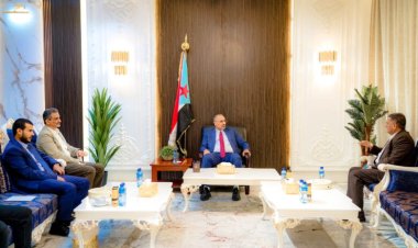 الرئيس الزُبيدي يطّلع على سير العمل بمحكمة استئناف العاصمة عدن