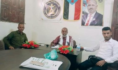 رئيس انتقالي مديرية تبن بلحج يلتقي برئيس مركز انتقالي المدينة الخضراء.