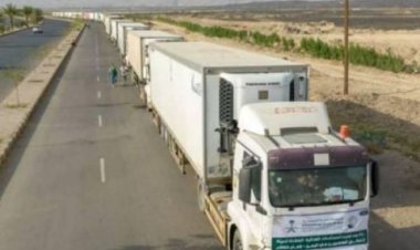 100 شاحنة إغاثة سعودية تعبر منفذ الوديعة