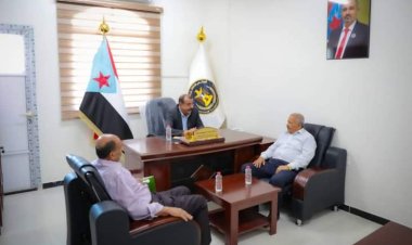 اللواء بن بريك يستقبل قائدي اللواءين السابقين15 طيران والثالث مدرع