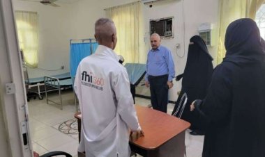 مدير عام صحة عدن في زيارة تفقدية لمركز الكود العثماني الصحي بالشيخ عثمان