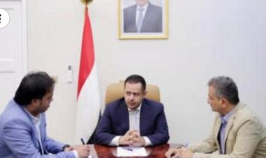 رئيس الوزراء يطلع من وزيري الكهرباء والدولة محافظ عدن على الإجراءات المنفذة لتزويد محطات التوليد بالوقود