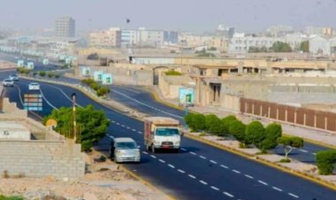 استكمال مشروع صيانة وإعادة تأهيل شارع الستين بمدينة المكلا بمرحلتيه الأولى والثانية.