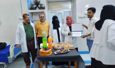 مدير عام مستشفى الصداقة تفتتح قسم إنعاش الأطفال وتكرم أحد المبرزين فيه