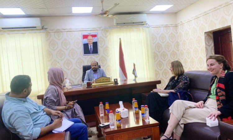 وزير الشؤون القانونية وحقوق الإنسان يلتقي نائب سفير مملكة هولندا لدى اليمن