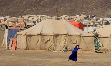 مدير الوحدة التنفيذية للنازحين بمأرب: استهداف الحوثي للمخيمات تسبب بأضرار كبير