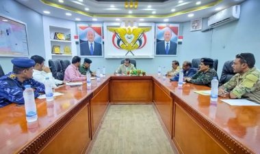 اللجنة الأمنية بشبوة تقف أمام مستجدات الحالة الأمنية وتؤكد المضيء في تعزيز أمن واستقرار المحافظة.