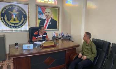 رئيس انتقالي لحج يشيد بجهود إدارة مكتب البريد بالمحافظة