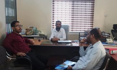 مناقشة تعزيز سبل التعاون في تنفيذ البرامج والمشاريع المختلفة بين مكتب وزارة التعليم الفني ومؤسسة حضرموت