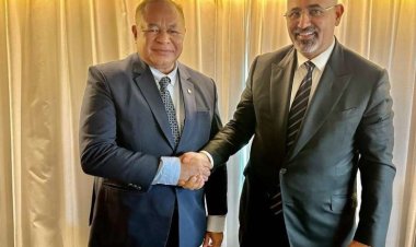 الرئيس الزُبيدي يلتقي وزير خارجية تيمور الشرقية