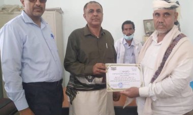 استلام وتسليم بين مدير صحة المحفد الخلف والسلف بالمديرية.