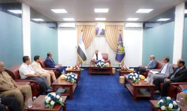 اللواء بن بريك يلتقي وزير الشؤون الاجتماعية والعمل في العاصمة عدن